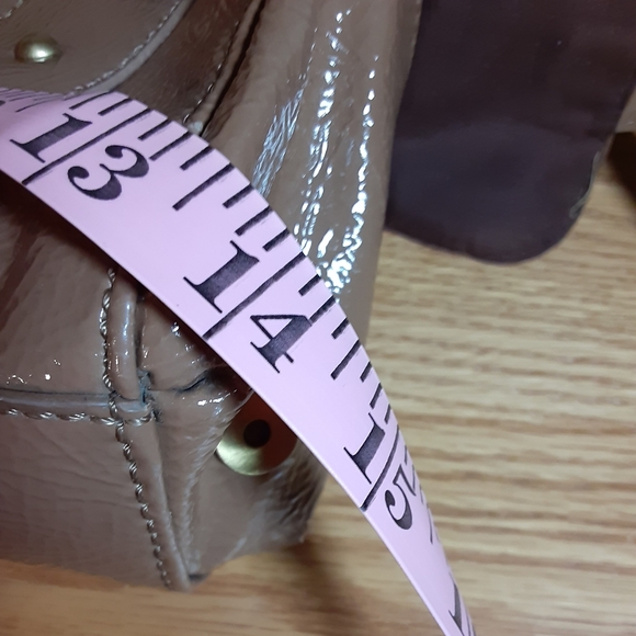 Naturalizer Shiny Faux Patent Leather Light Tan Taupe Handbag Purse - Picture 5 of 16